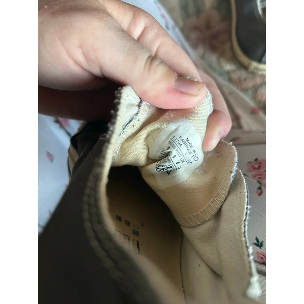 Converse light gray women’s size 8